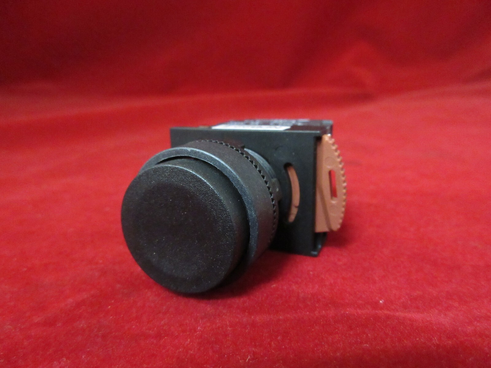 NHD NPB22-E10B Flush Head Push Button Switches (Black)