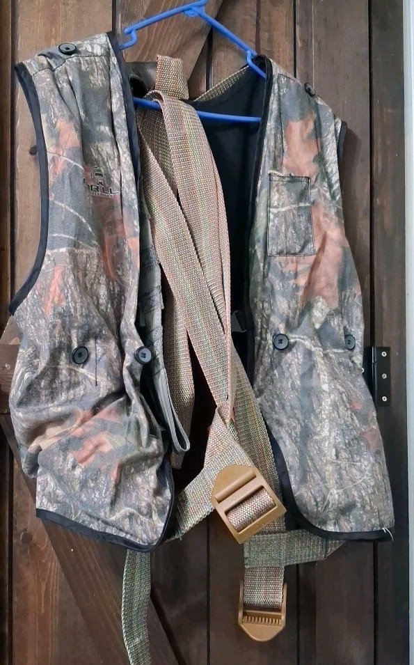Gorilla Tree Stand Fall Defense Safety Harness w/Vest Timber Camo 140-300 lbs