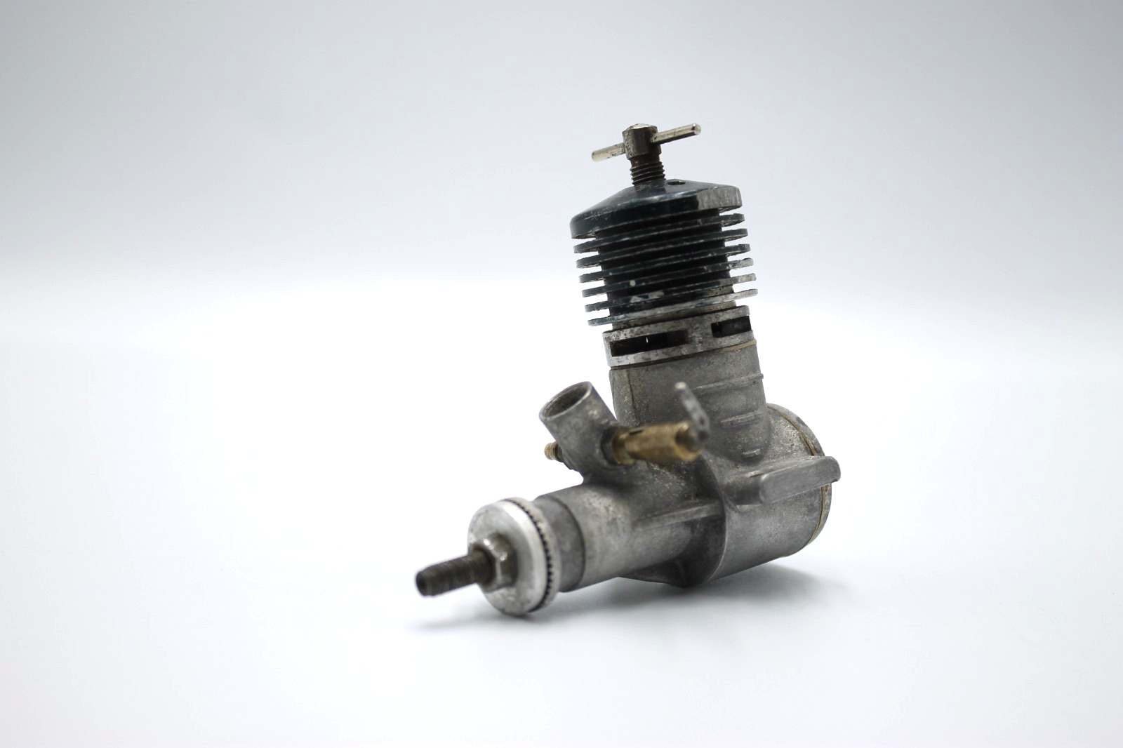 Model airplane engine Sokol OTM 2.5. 2.46 ccm .Сompression motor.#2293.