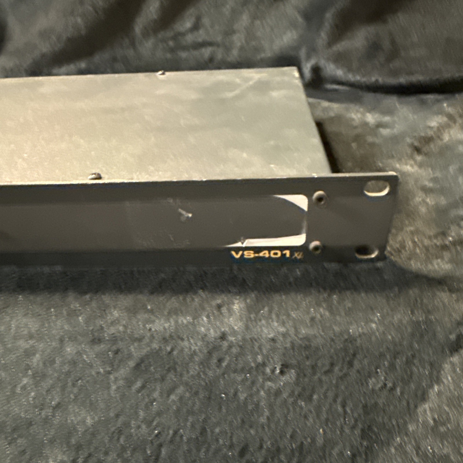Kramer VS-401 XL Professional vertical interval switcher.