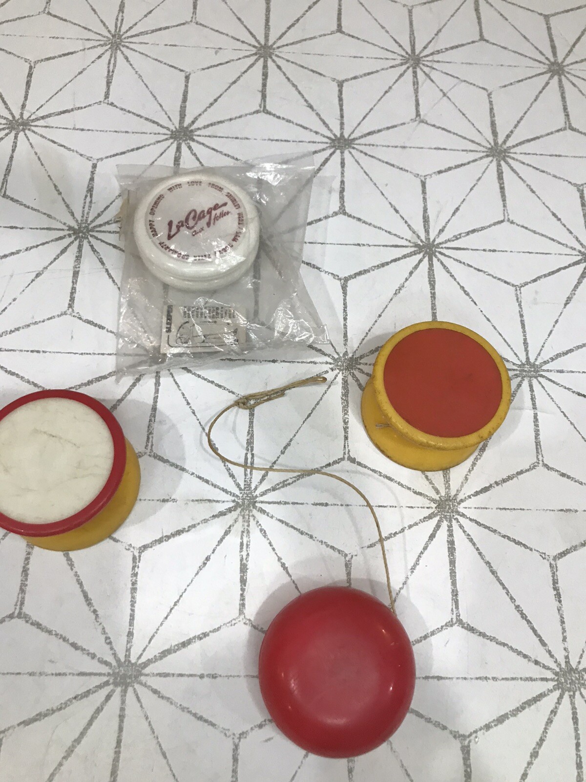 Vtg Duncan YO-YO lot of 4 Butterfly-Special and white professional style sealed