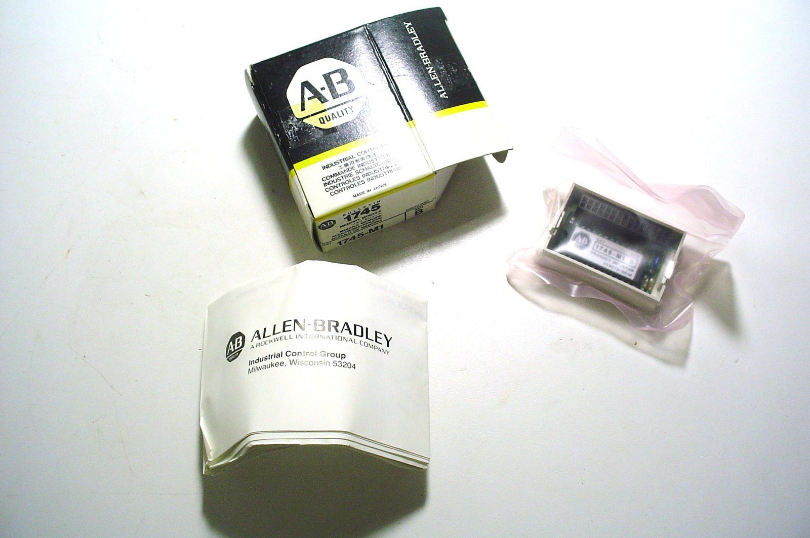 ALLEN BRADLEY 1745-M1 SER B EEPROM MEMORY MODULE NEW NIB