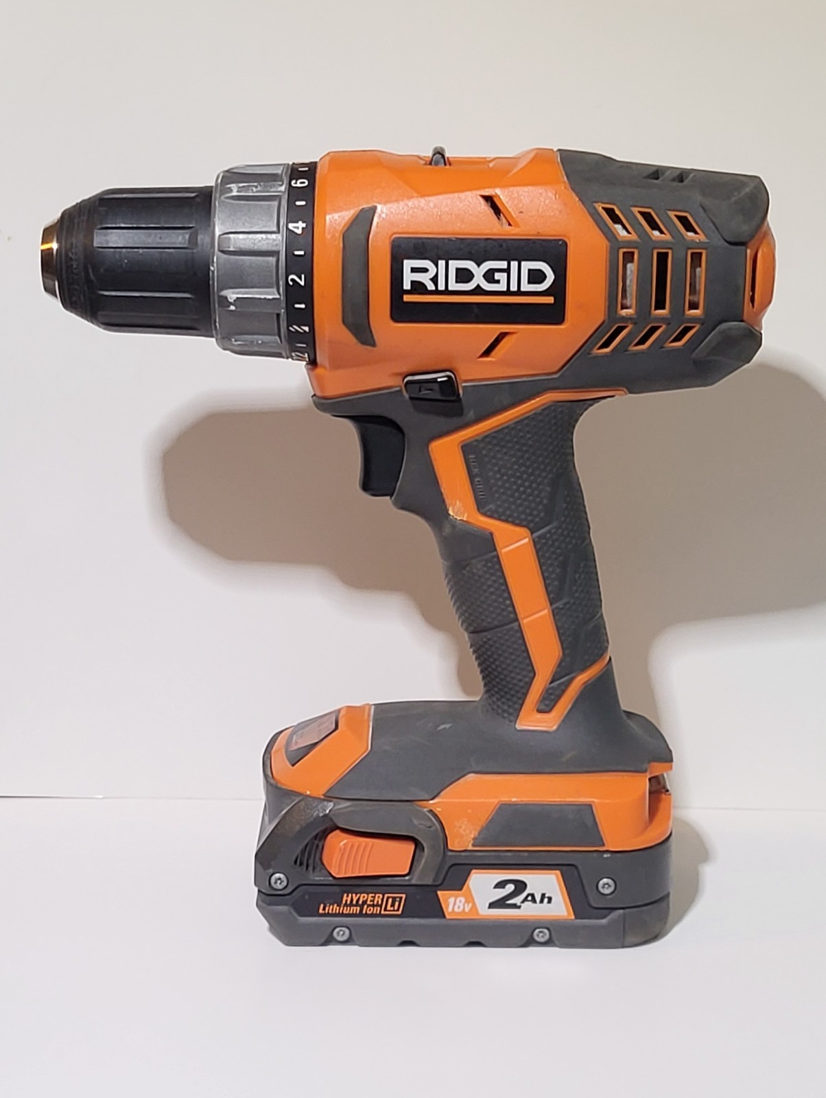 RIDGID R8600521 18V Cordless Drill/Driver - Working Battery - NO Charger Cord