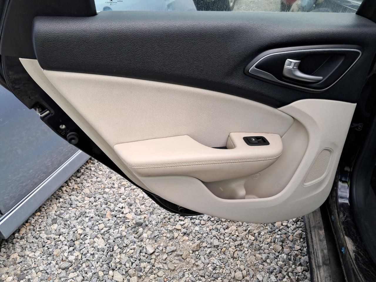 200 2015 Glove Box 4773858