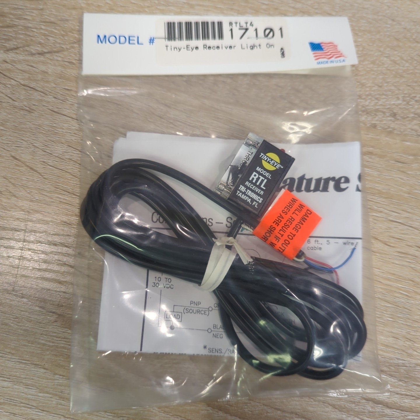 Tri-Tronics RTLT4 17101 TINY-EYE RECEIVER LIGHT ON 10-30VDC