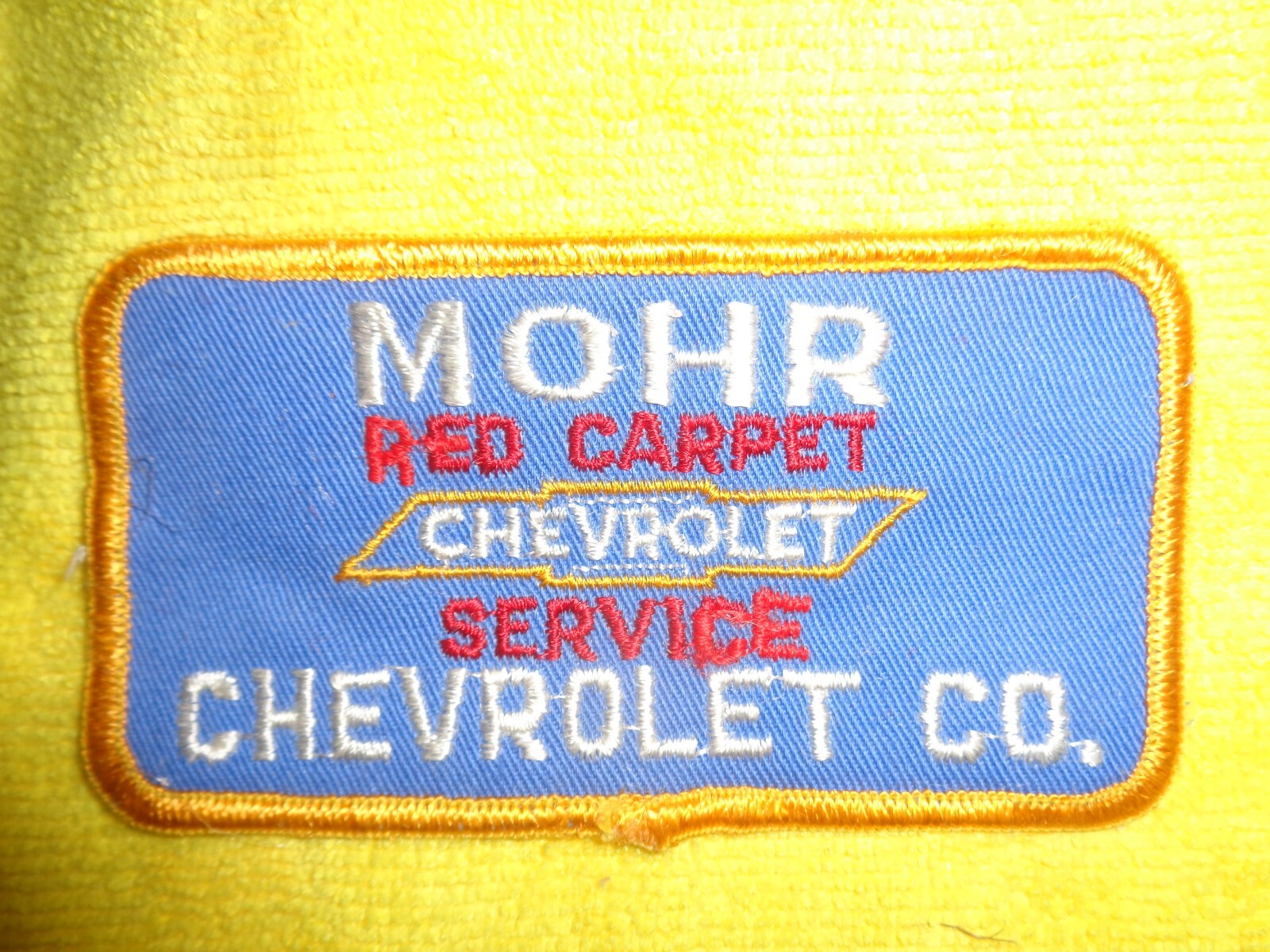 MOHR RED CARPET CHEVROLET SERVICE UNIFORM VINTAGE PATCH 4 X 2 NOS - ORIGINAL