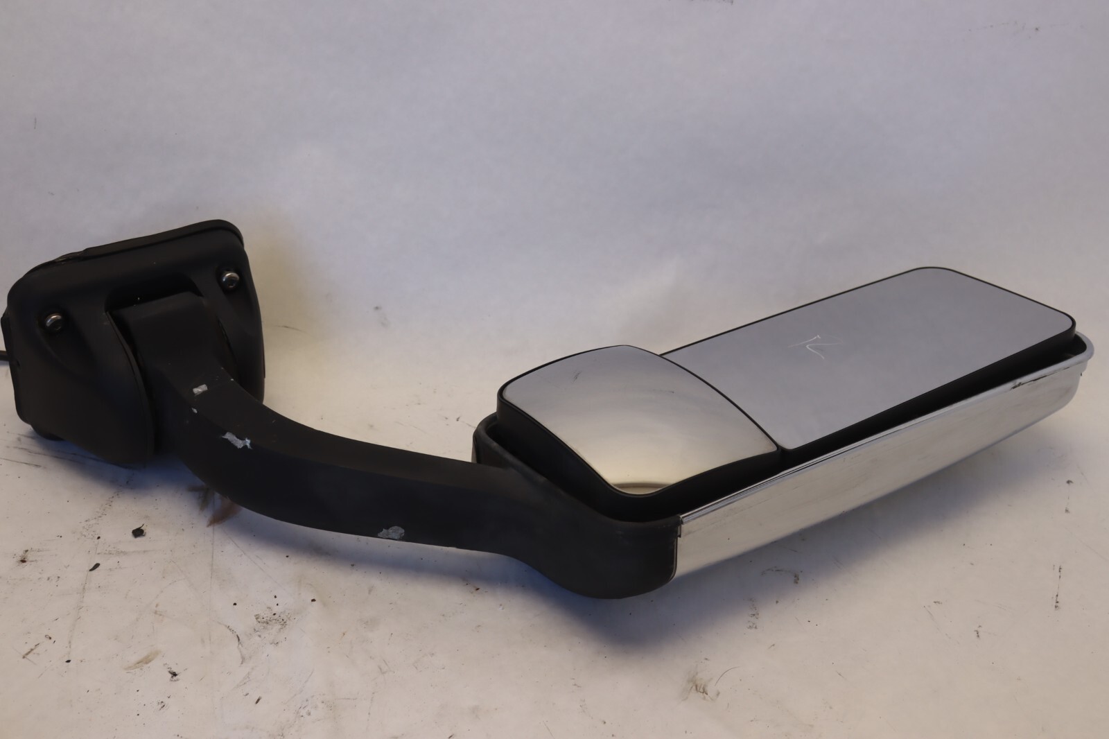 2008-2017 FREIGHTLINER CASCADIA 125 FRONT LEFT DRIVER SIDE DOOR  MIRROR OEM