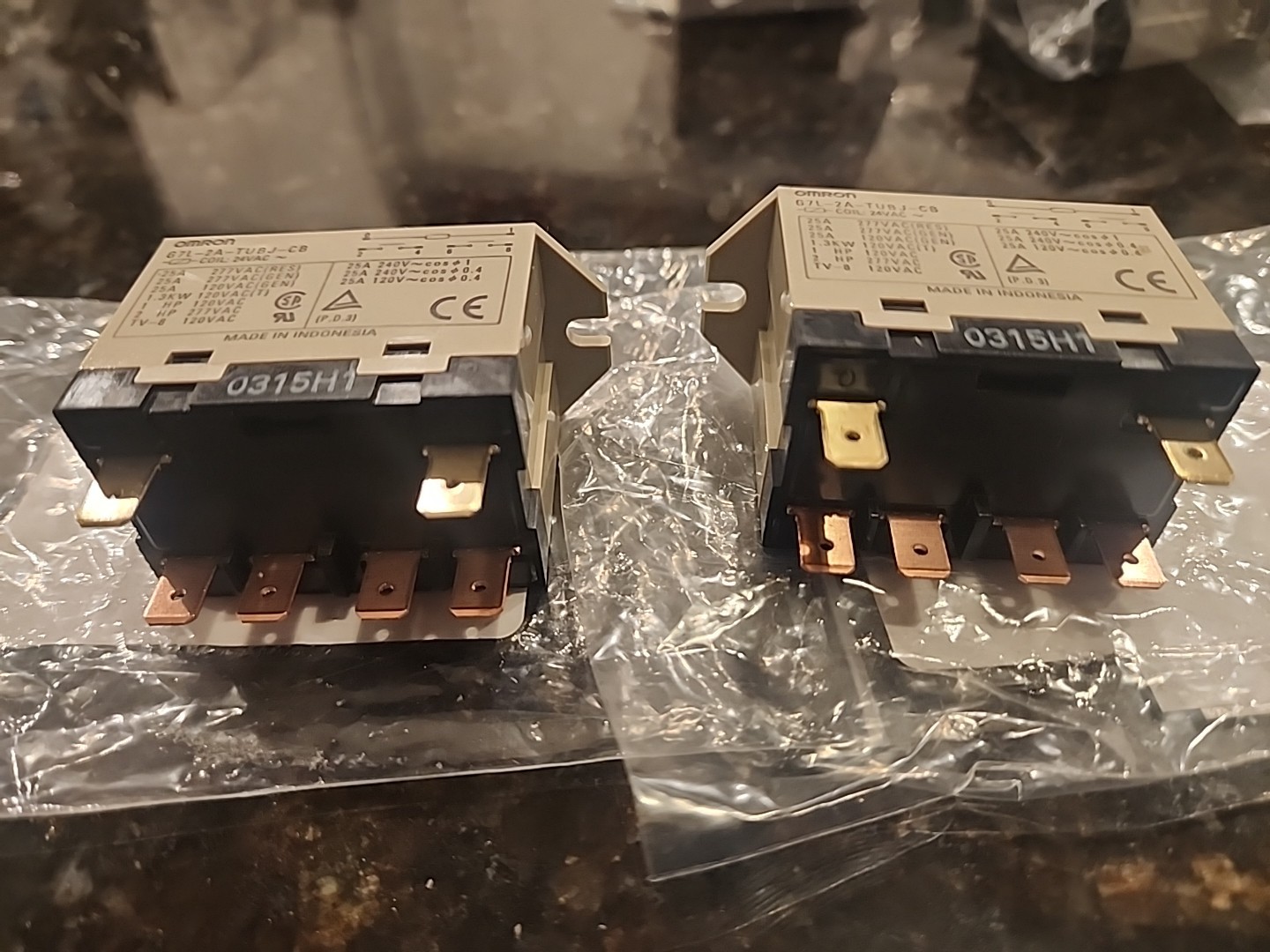 Set Of 2 NEW OMRON G7L-2A-TUBJ-CB-AC24 Power Relay 6 Pin 24VAC DPST NO 3A354
