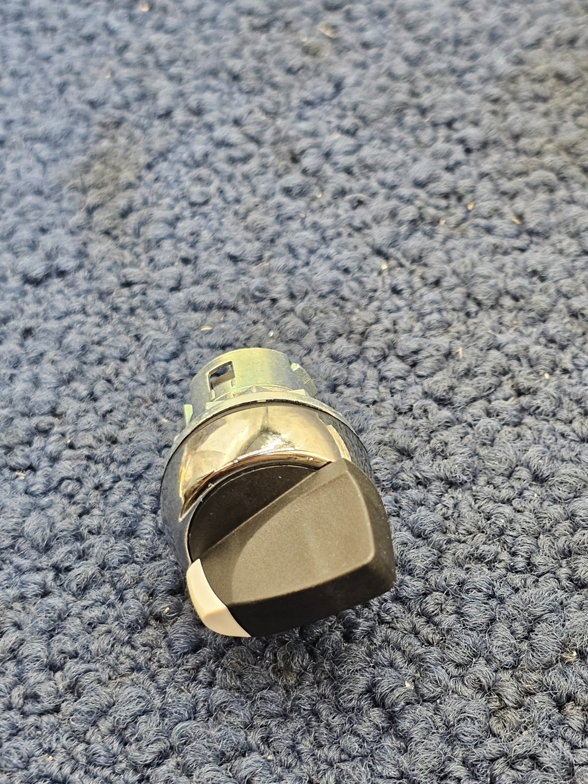 Sprecher & Schuh D7M-SB32 Spring Return Selector Switch Black Replacement