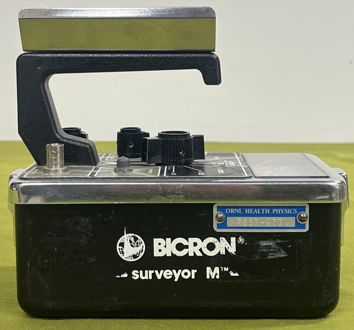 Bicron Surveyor Meter Model MX – Radiation Survey Meters (For Parts- READ notes)