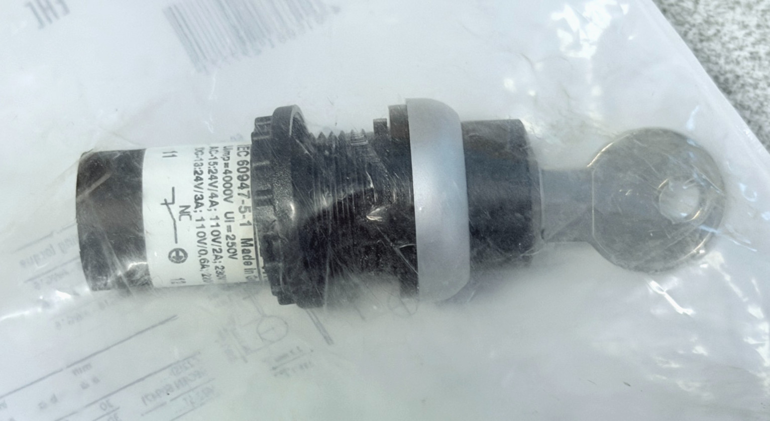 NEW Eaton C22-WRS-MS1-K01 Selector Switch Keyed 2 Position Maintained 1NC
