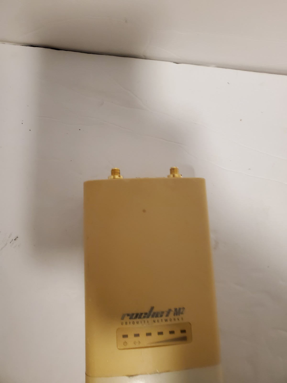 Ubiquiti Rocket M2 (ROCKETM2) airMAX 2.4GHz Wireless BaseStation Access Point