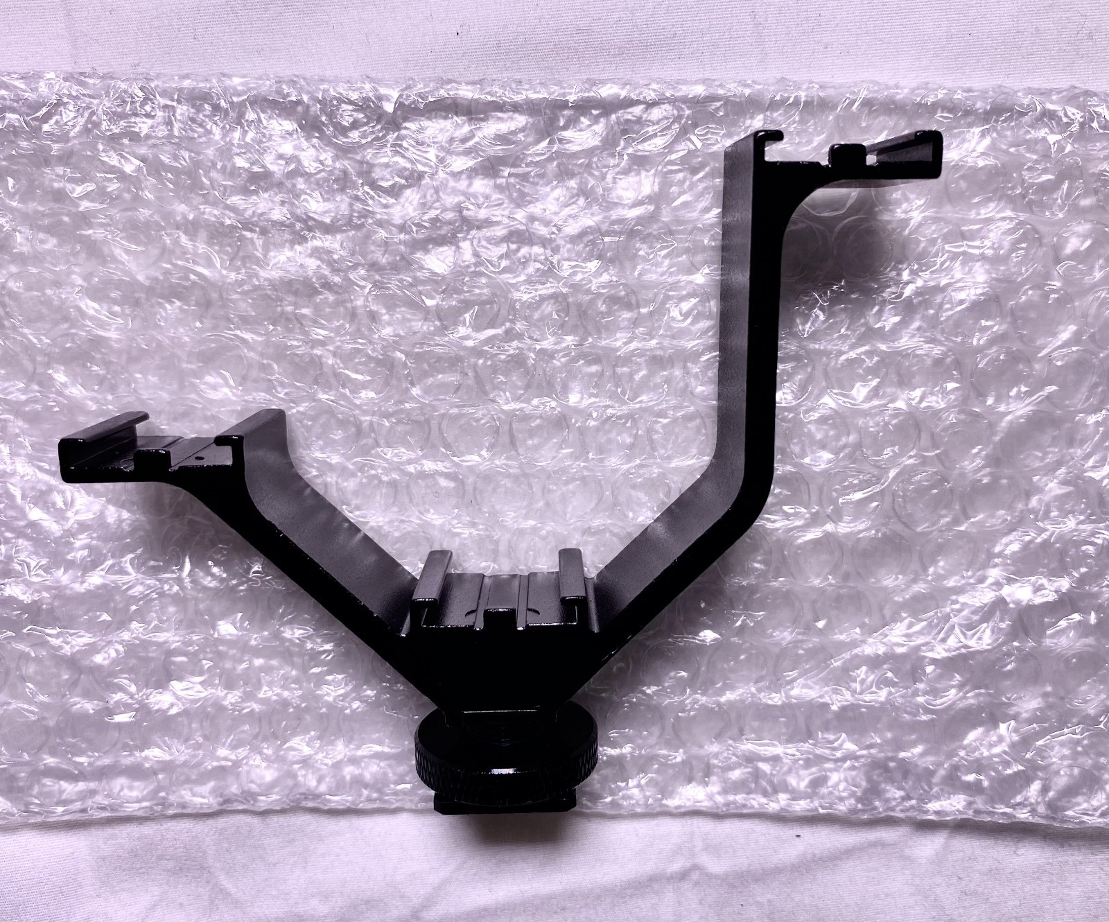 Universal Three Shoe Accessory Bracket, Black