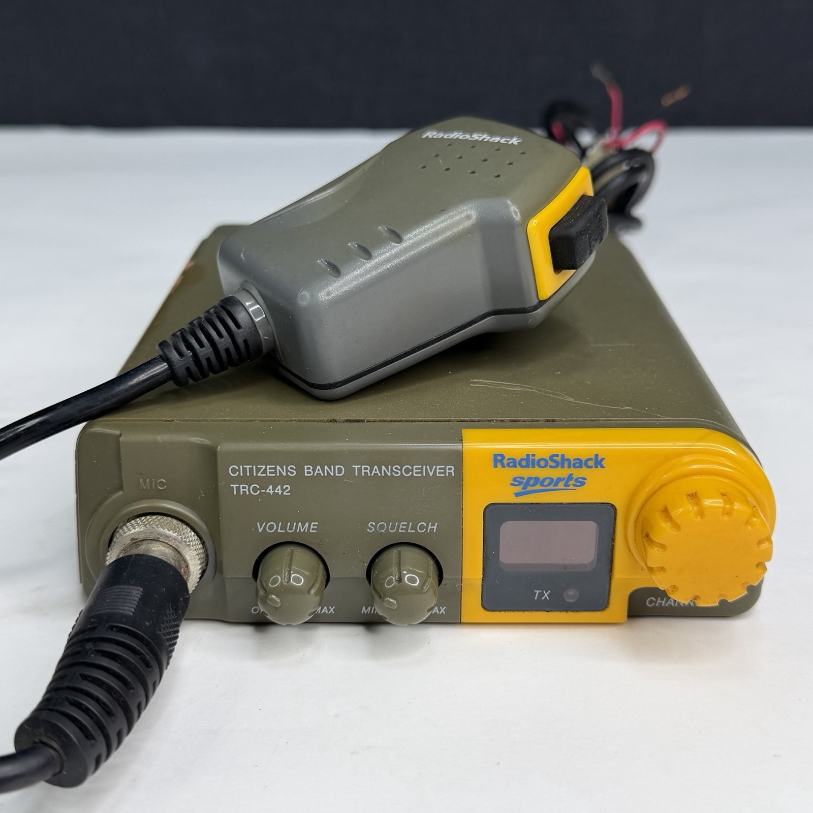 Vintage RadioShack TRC-442 CB Radio Transceiver Sports Edition - UNTESTED