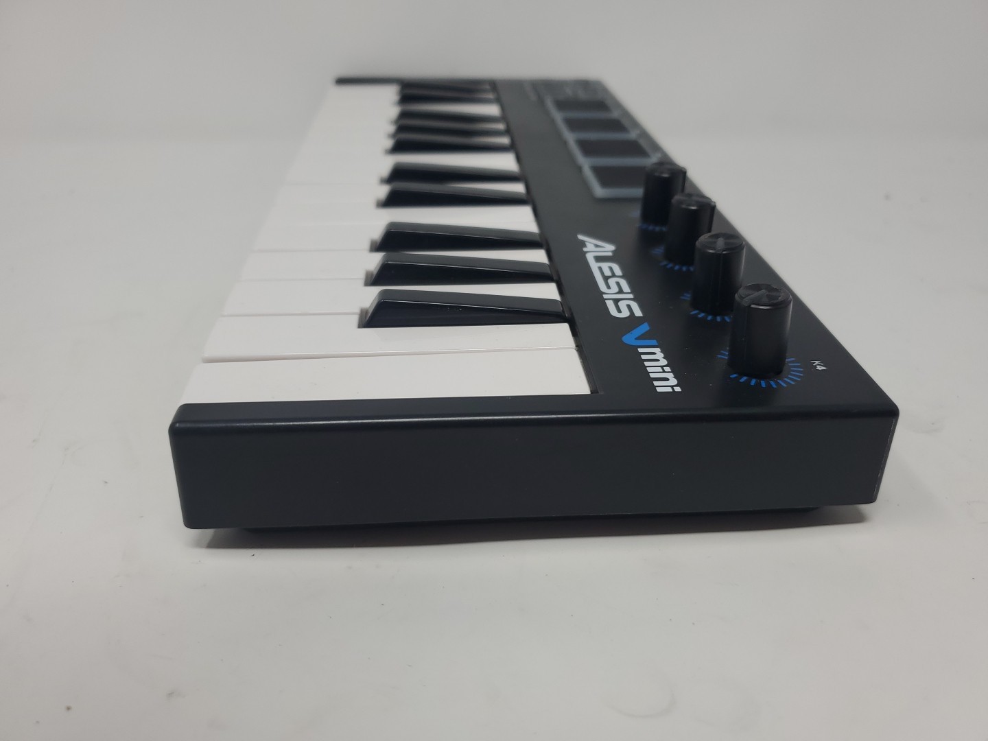 Alesis V Mini Portable 25-Key MIDI Controller Keyboard New In Box