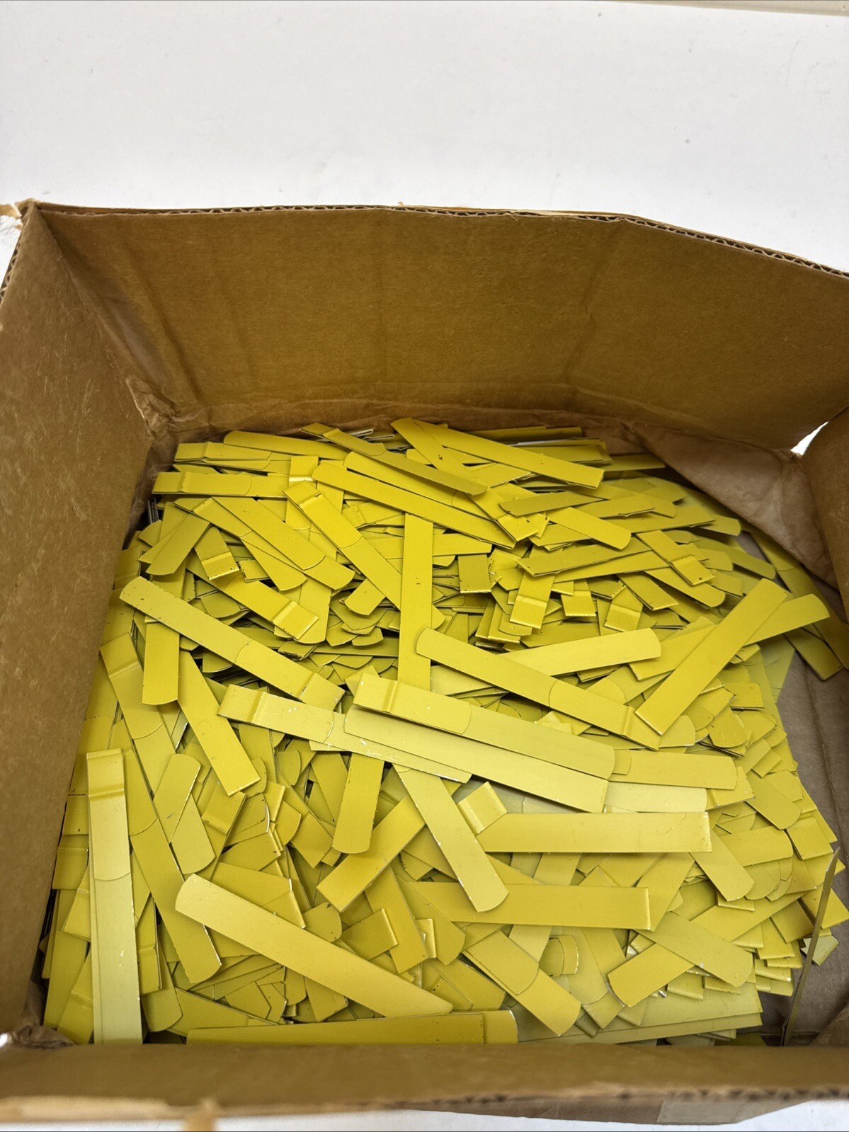 Kraft Tool BL157 Snap-Over Line Twigs (Pkg 1,000)