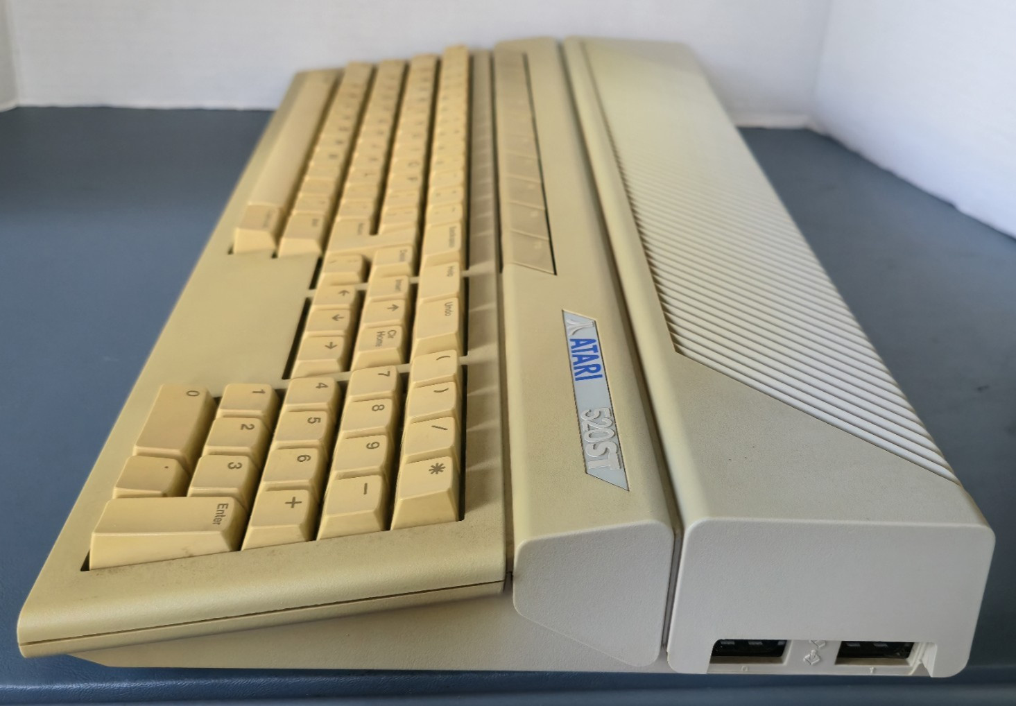 Vintage Atari 520ST Computer (1985) – Untested – For Repair or Parts Only
