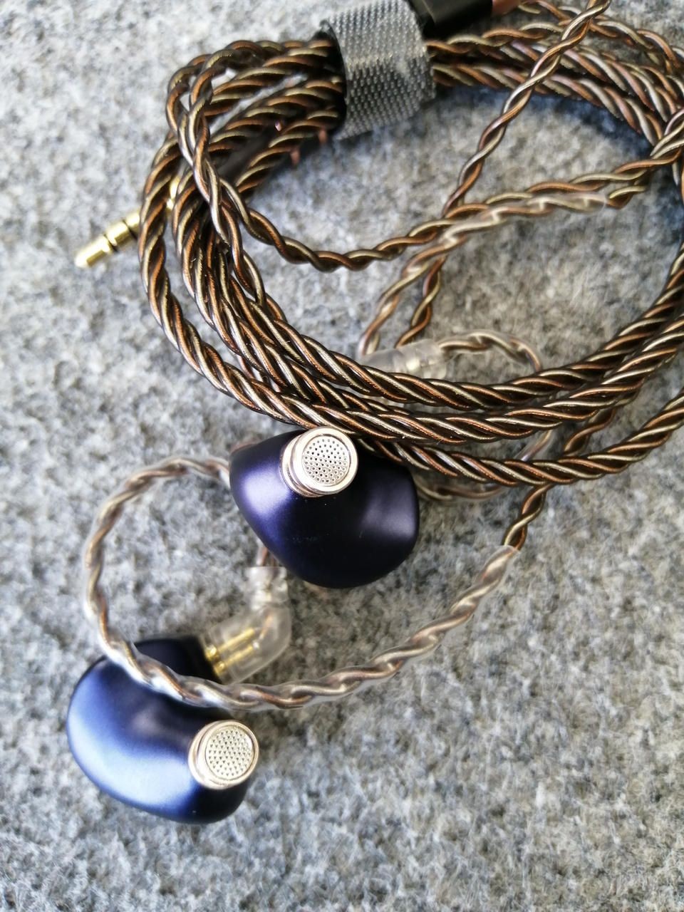 HIDIZS Earbuds Md4 Used