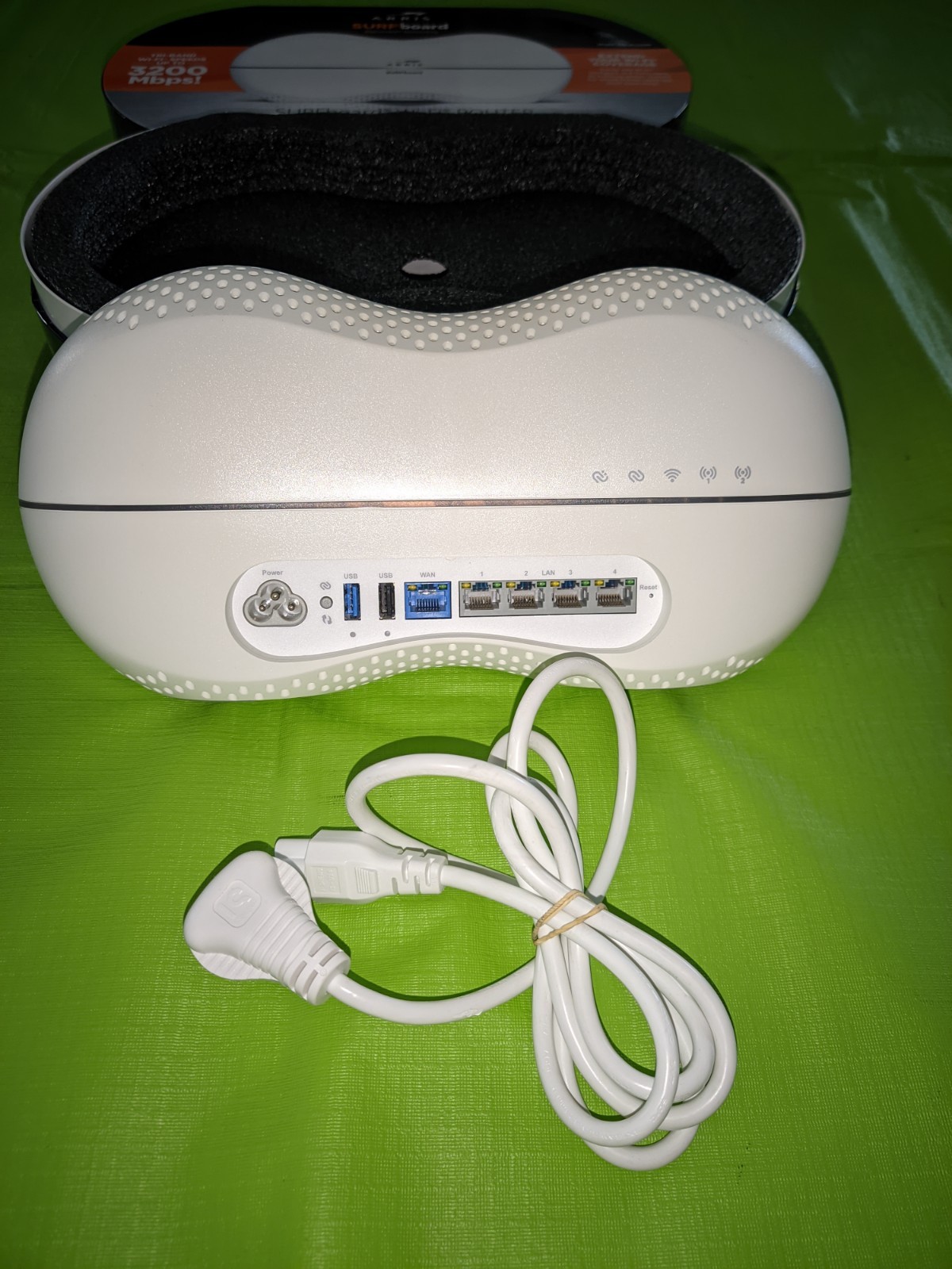 Arris SBR-AC3200P Tri-Band Surfboard Wireless Network Extender With RipCurrent