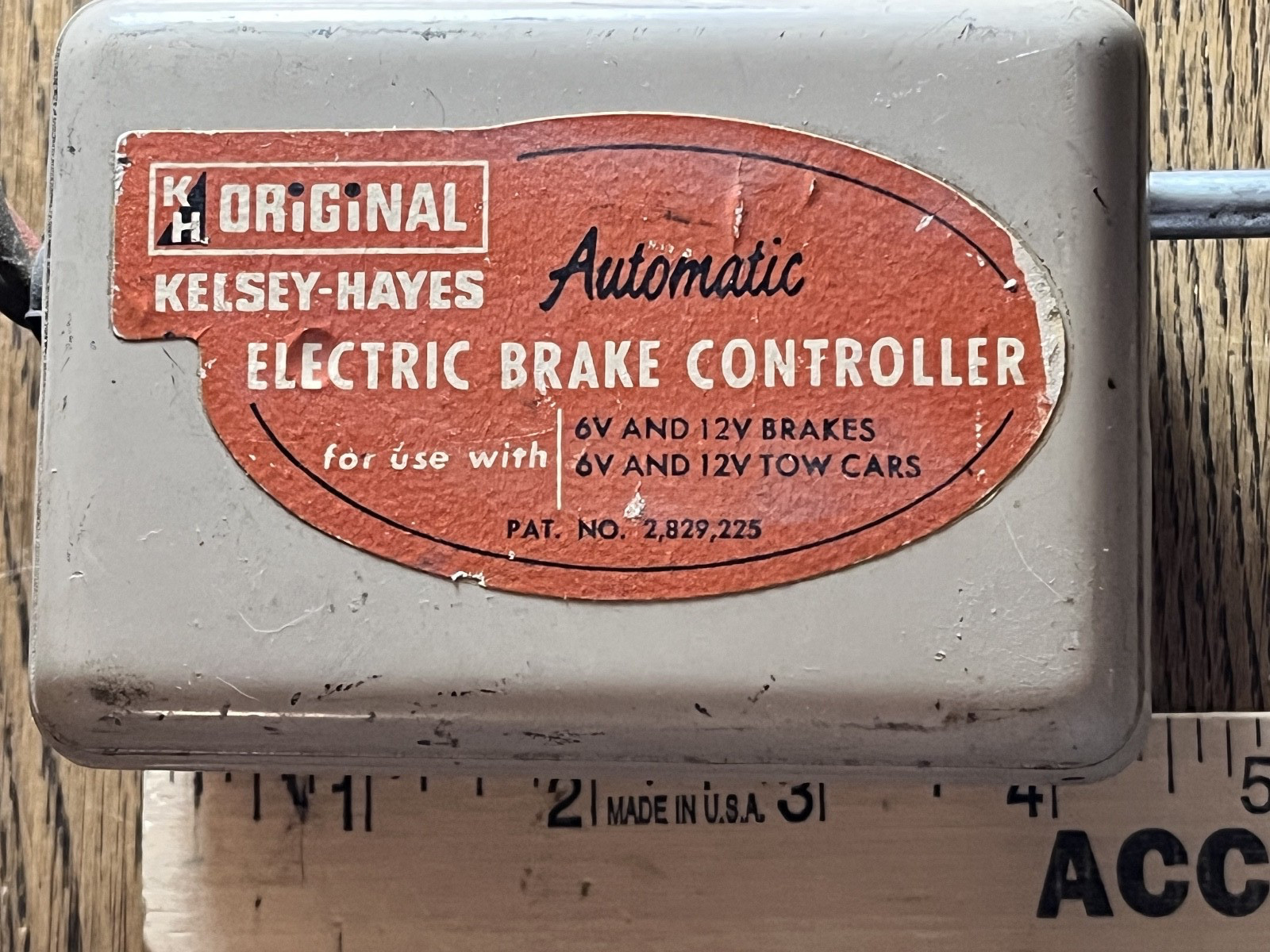 original Kelsey-Hayes Automatic electric brake controller DO NOT KNOW IF IT WORK