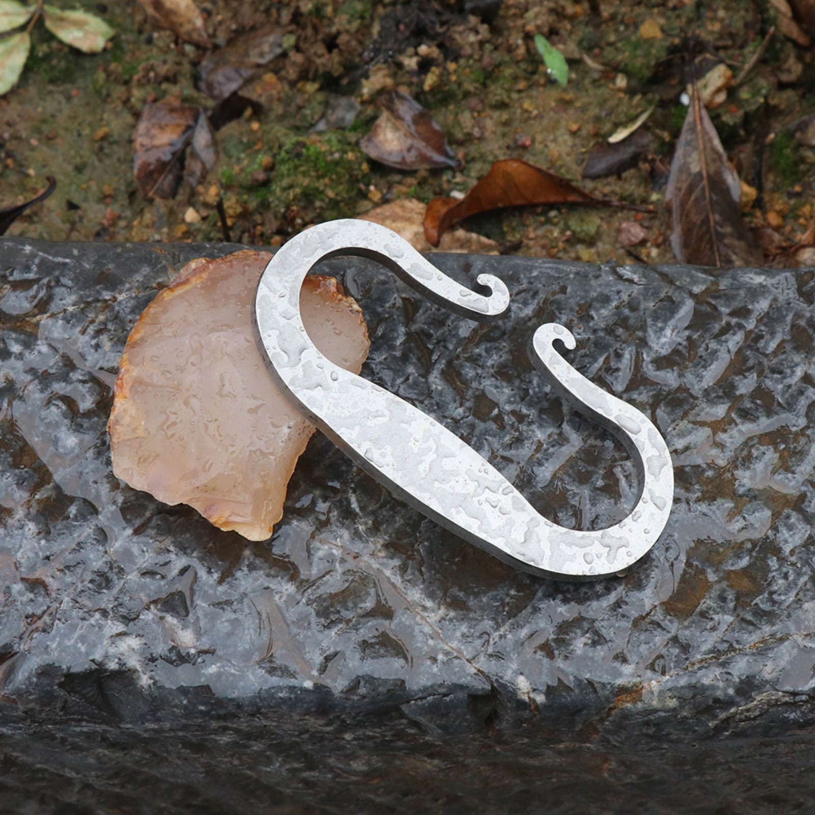 Complete Flint Fire Starting Kit with Cotton Cloth for Survival Bushcraft