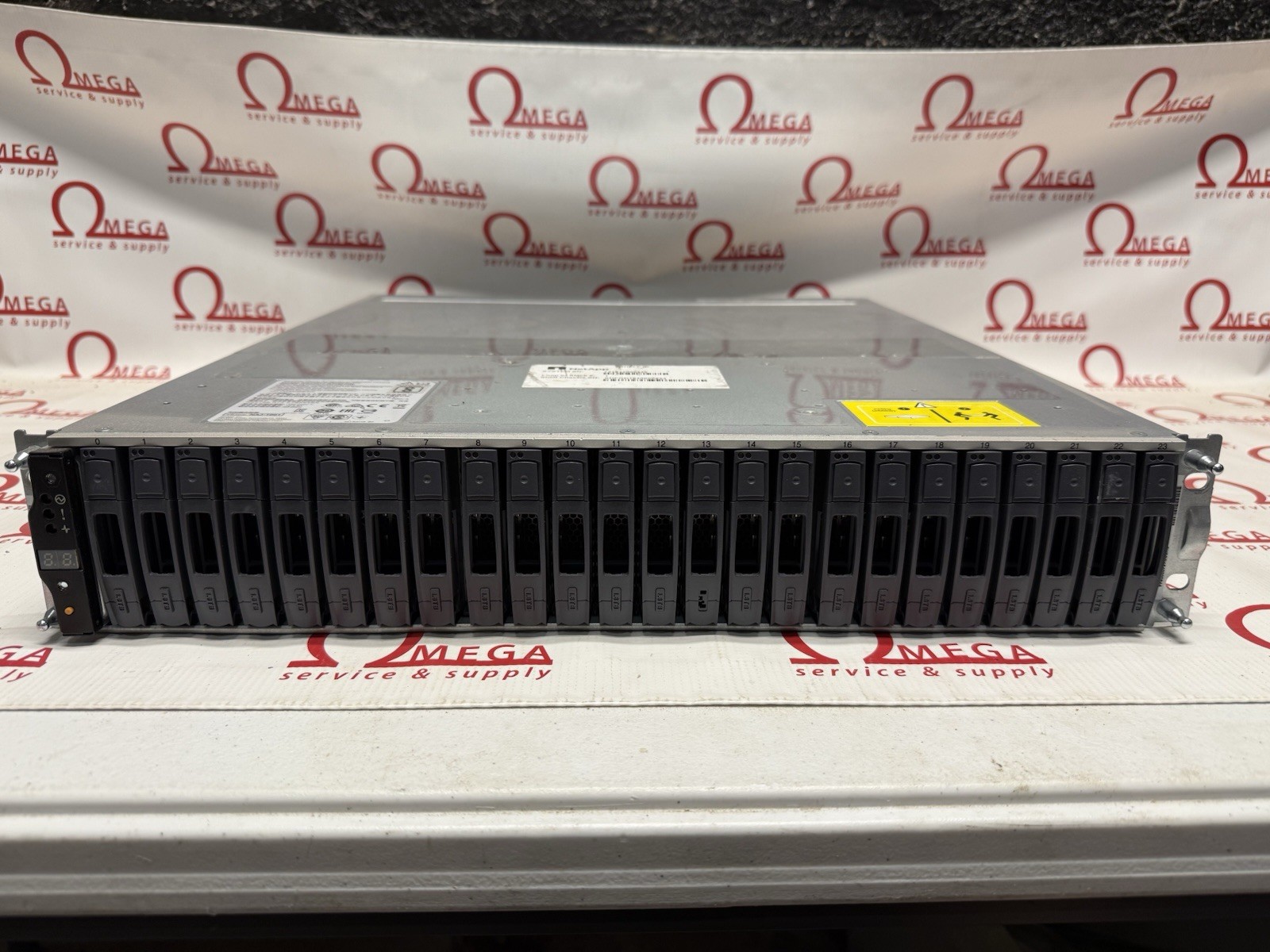 NetApp NAJ-1001 24 Bay 24x 1.2 TB SAS HDD 2x IOM6 111-00190 2x 750W PSU Array
