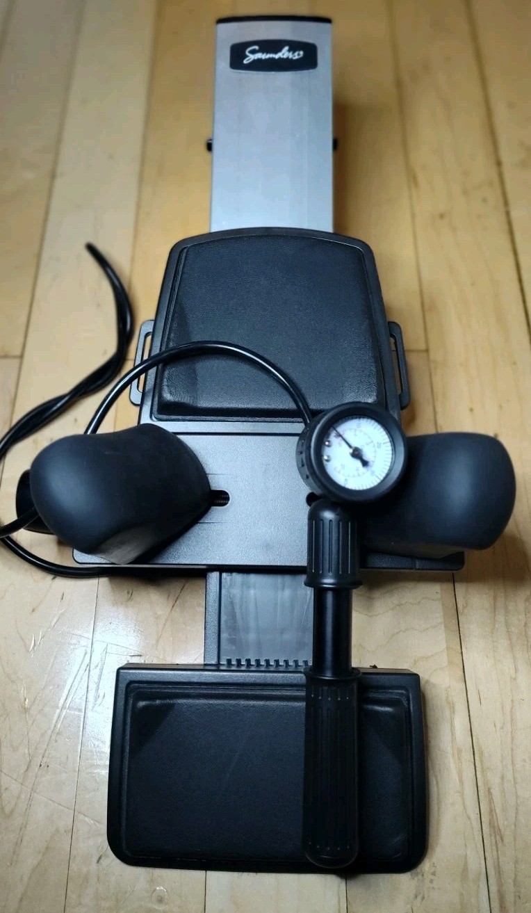 SAUNDER’S THERAPEUTIC CERVICAL NECK TRACTION DEVICE W/ PUMP *READ*