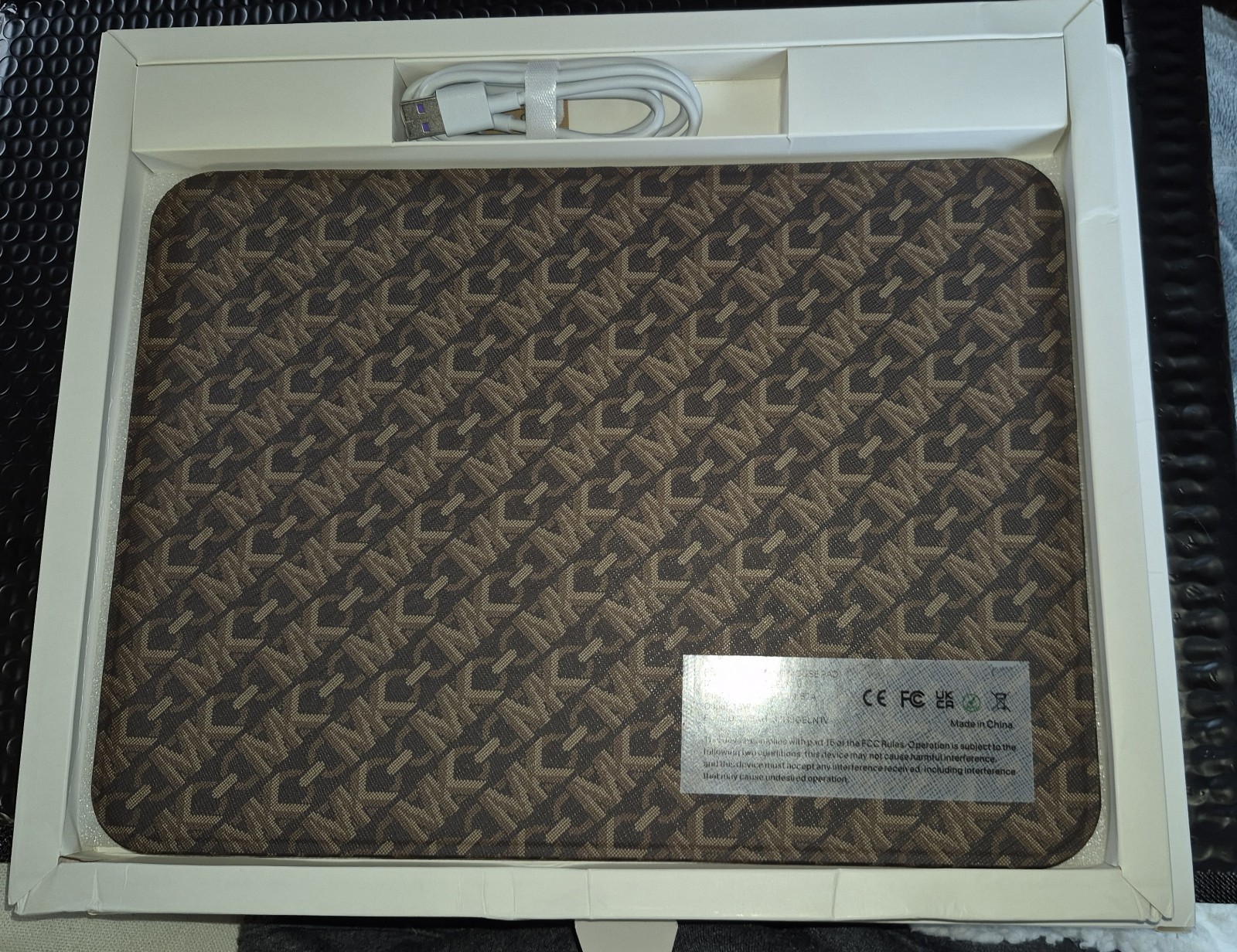 Michael Kors Empire Signature Logo Wireless Charging Mouse Pad NEW