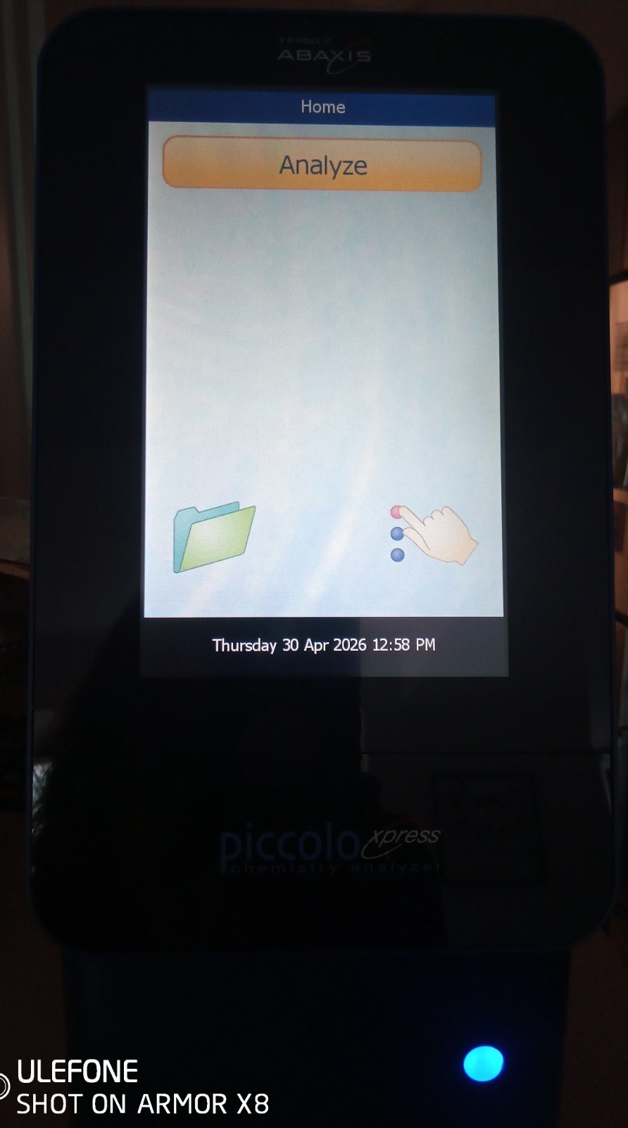 ABAXIS PICCOLO GEN 2 BLOOD CHEMISTRY ANALYZER - with CD's & accessories