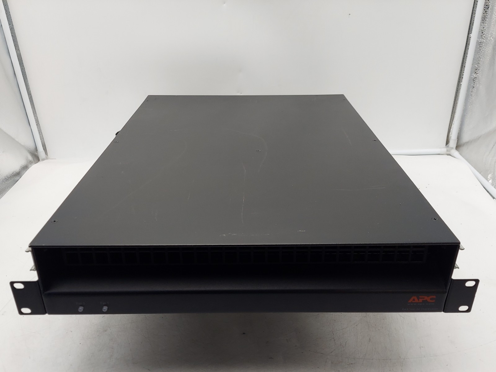 APC  ACF202BLK Rack Side Air Distribution