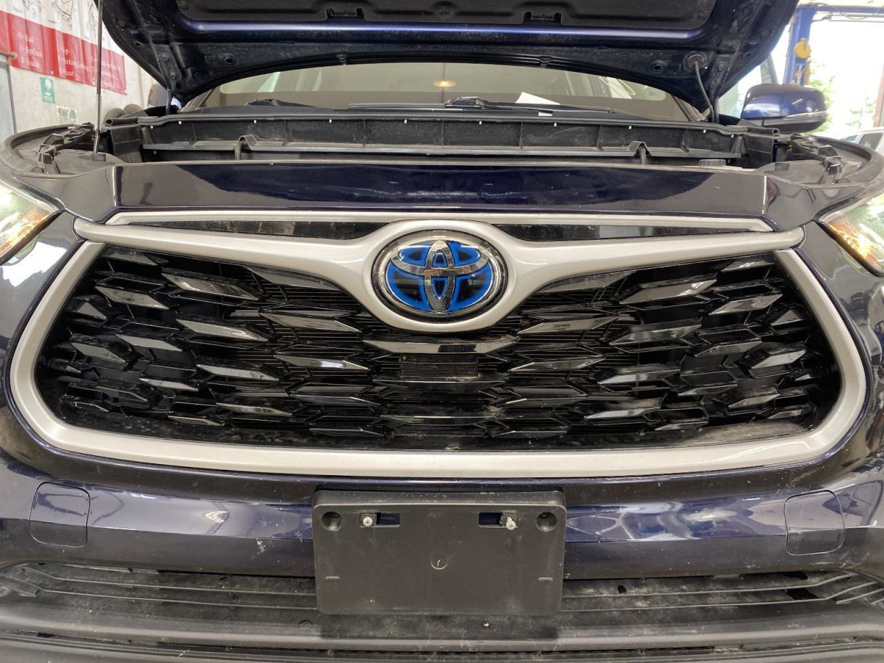 Air Shutter Fits 22-25 HIGHLANDER 1084176