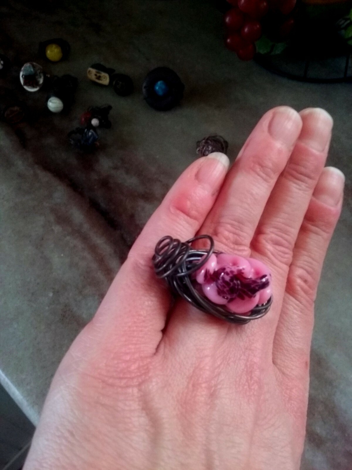 Large Wire Wrapped Statement Ring, Pink Plastic Bubbly Charm, Size 8, NEW