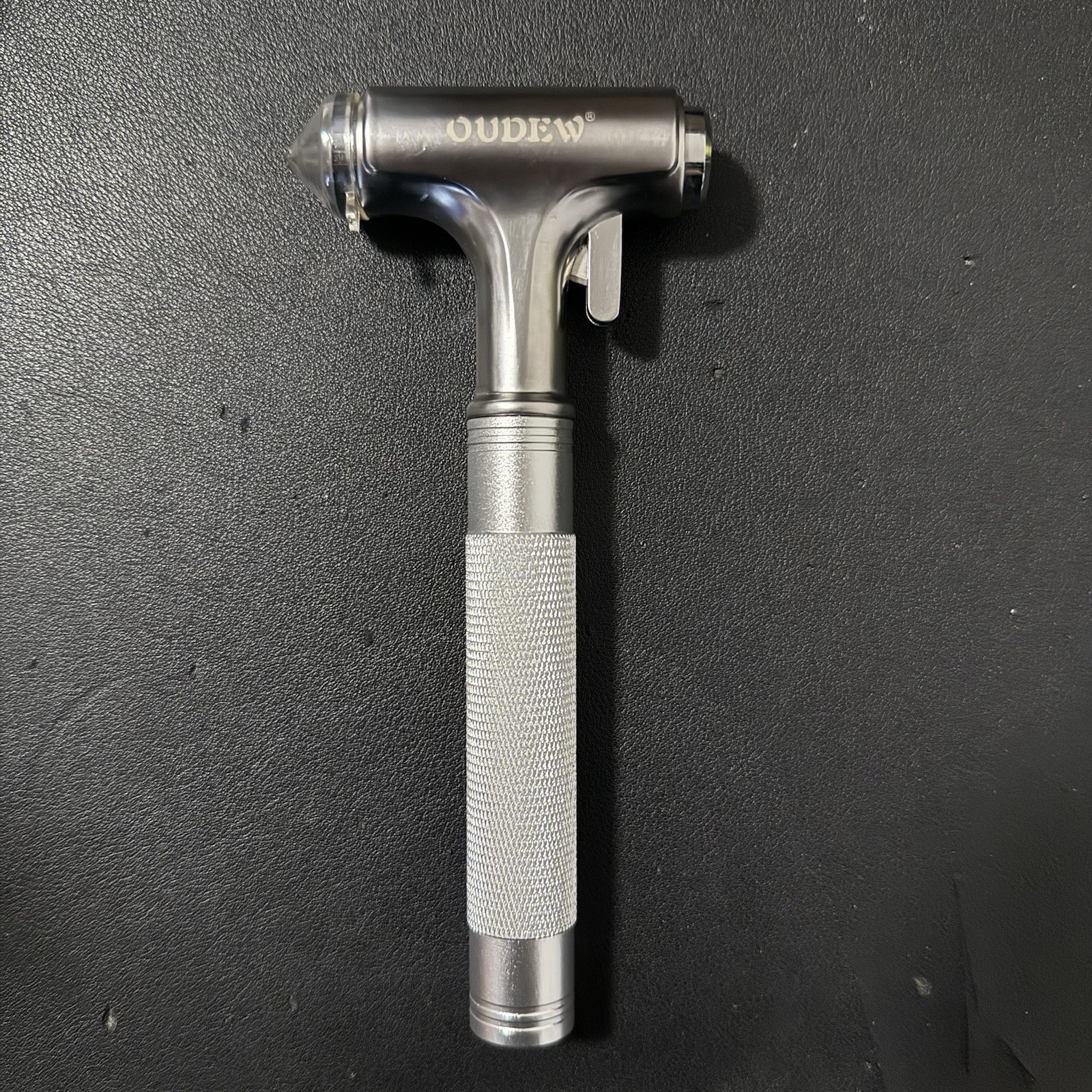 Car Safety Hammer Automotive Escape Tool Window Cutter, Glass Breaker, Fireproof