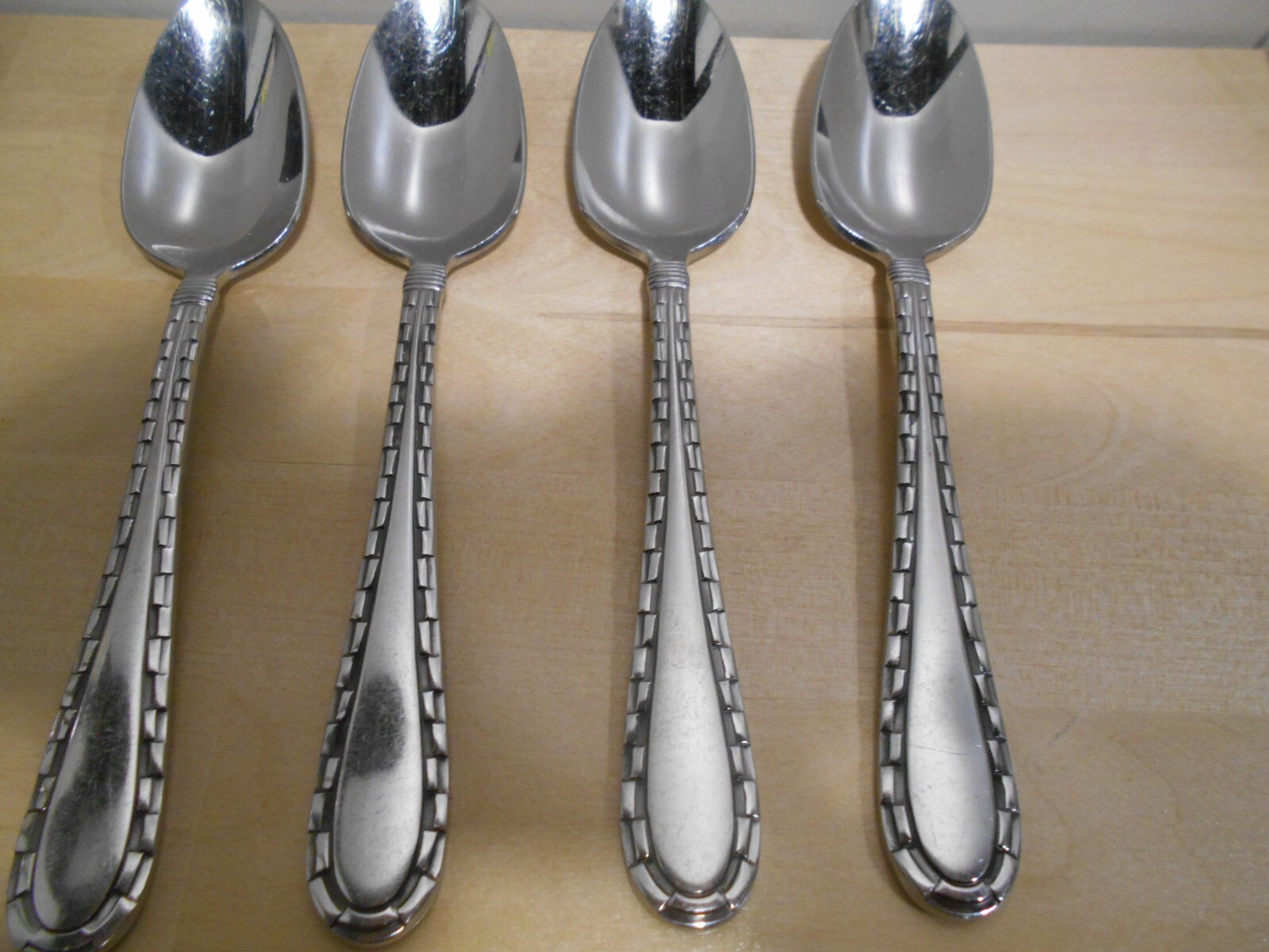 4 Oneida  Stainless MADRID RECTANGLE Pattern Place or Oval Soup Spoons 7869