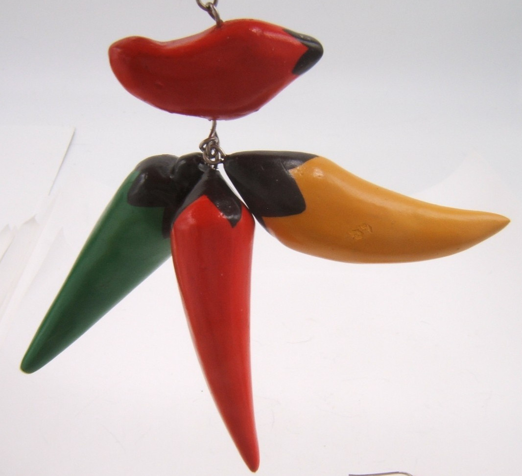 VTG COLORFUL CHILI PEPPER DANGLE EARRINGS