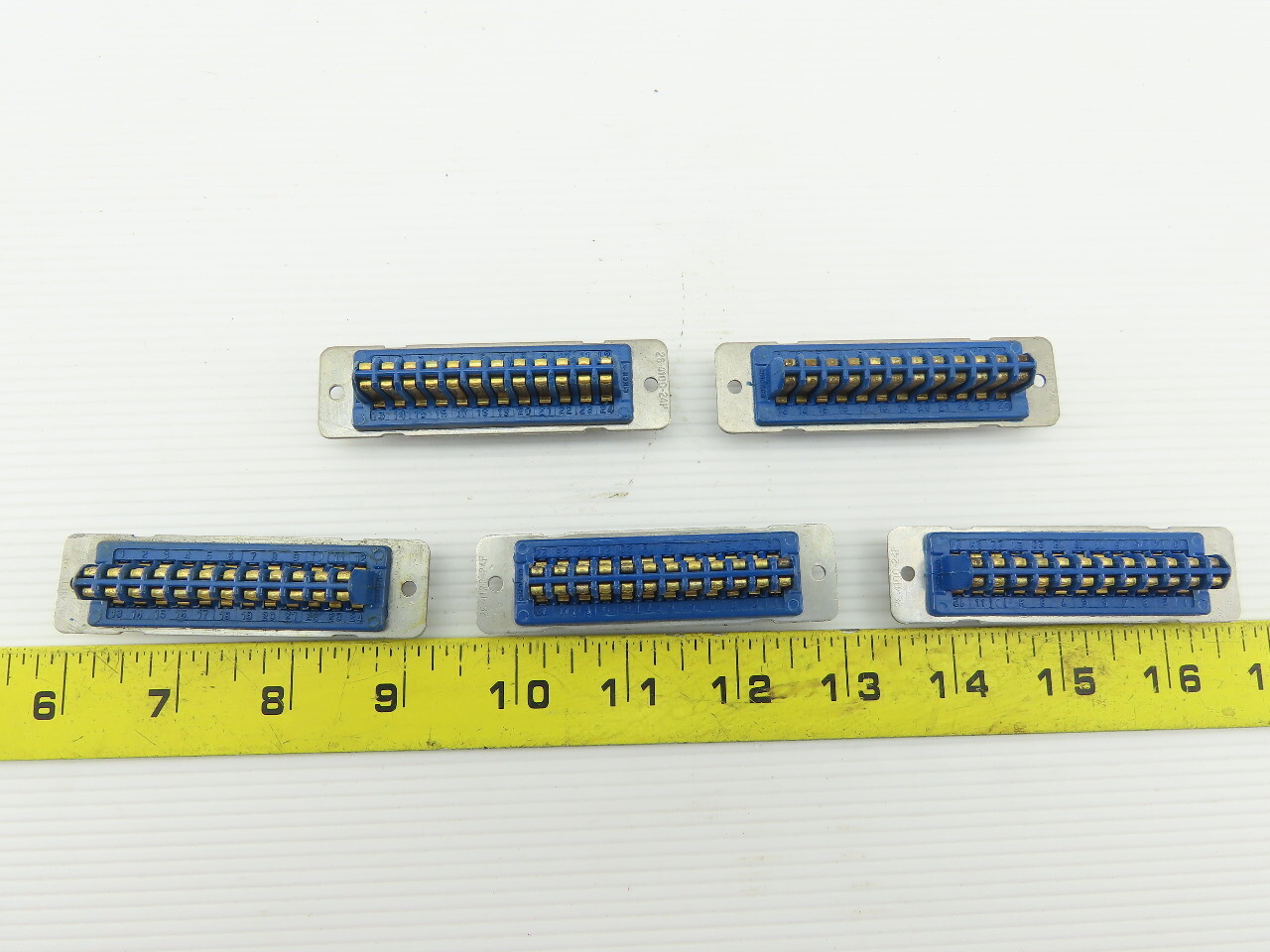 Cinch 24 Pin Solder Eyelet Male Connector Lot Of 5