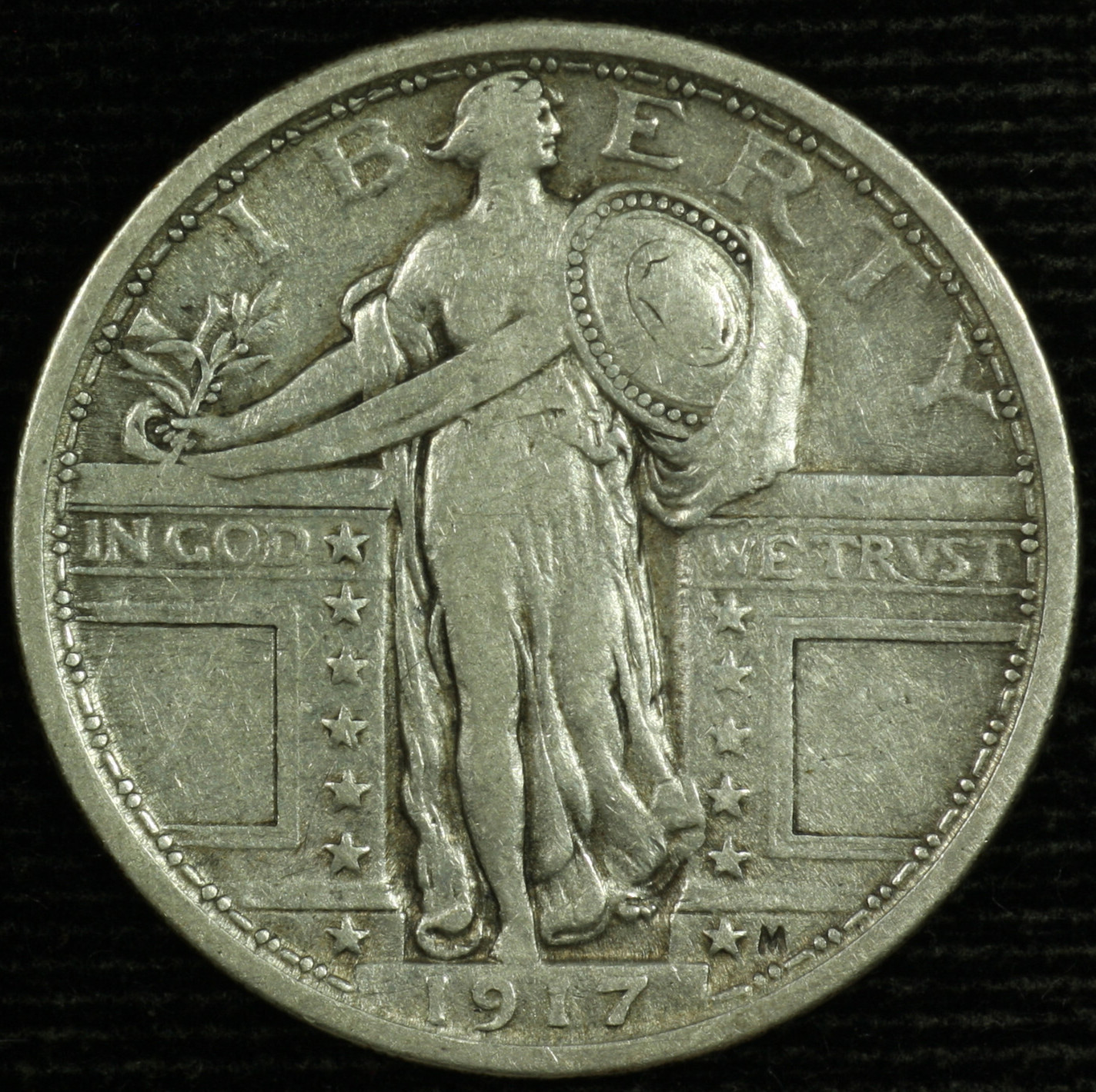 Standing Liberty Silver Quarter 1917 P Type 1. Very Fine. Lot # 9049-136-138