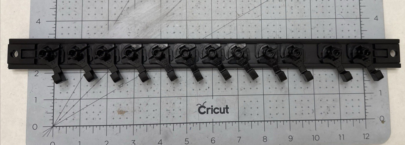 Husky 3/8 Socket Holder Organizer 12 Clips New! PART # 36138