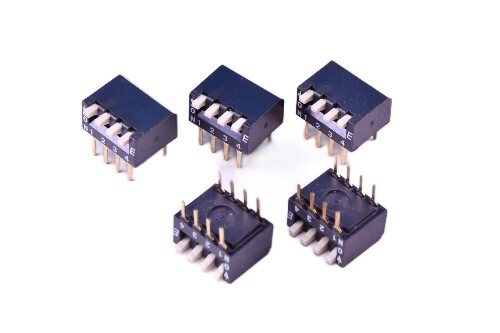 5 E-Switch Dip Switch SPST 4 Position Through Hole 25mA 24VDC Gold Contacts