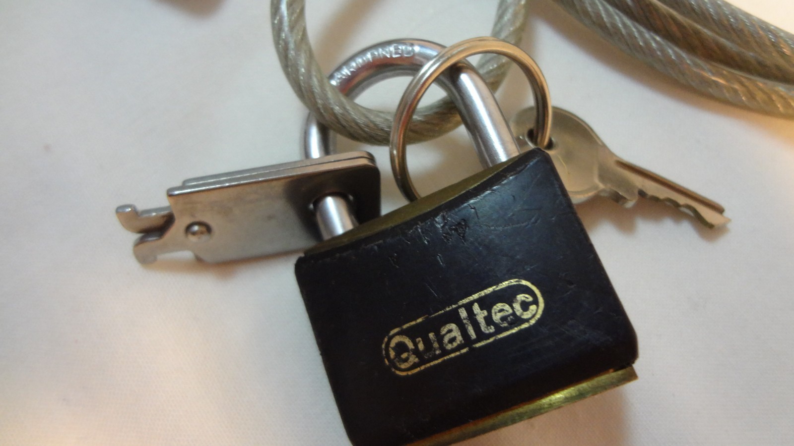 Kensington Master Keyed MicroSaver Security Cable Lock For Computers