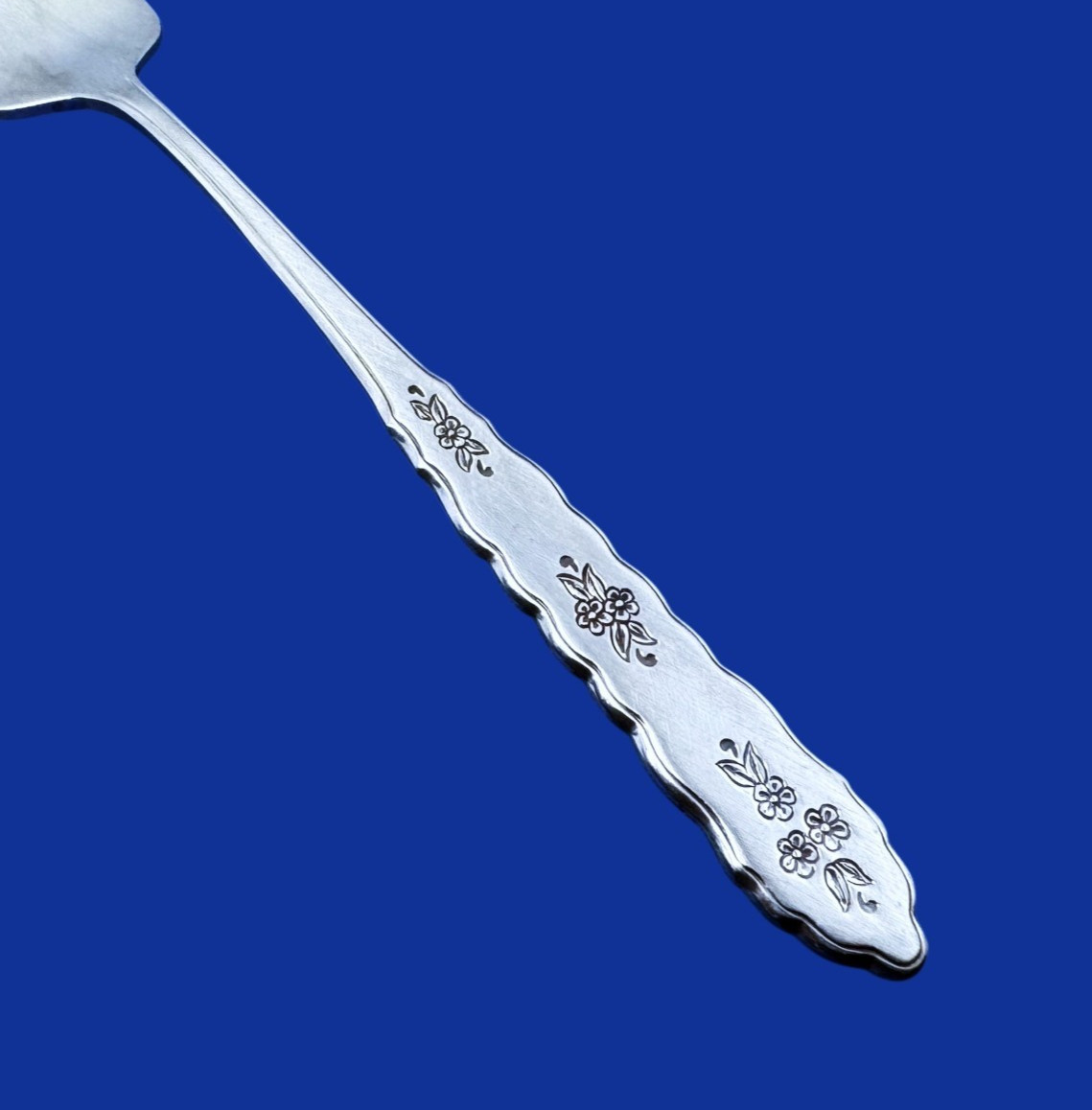 Oneida FLORAL BOUQUET Deluxe Stainless Flatware  - CHOICE