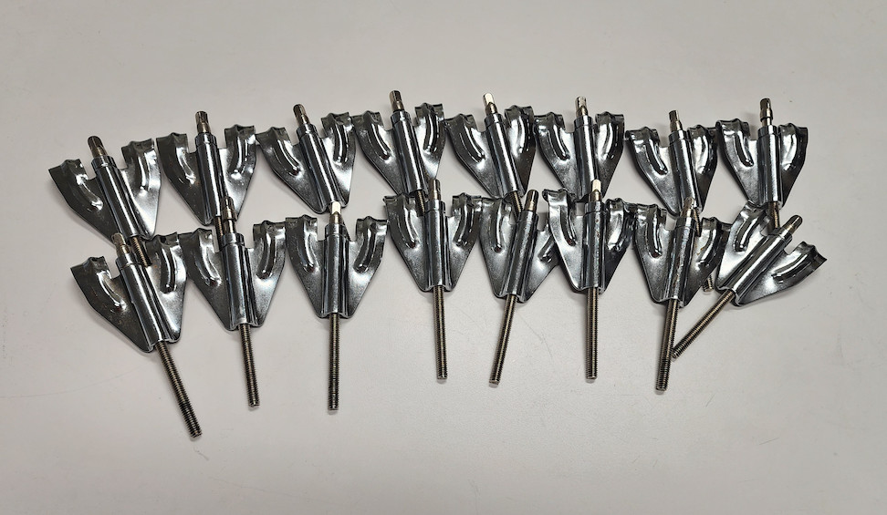 DW Collectors Series Vintage Bass Drum HOOP CLAWS (16)