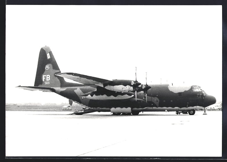 Photography Airplane Lockheed KC-130 HERCULES FB569 Of The USAF