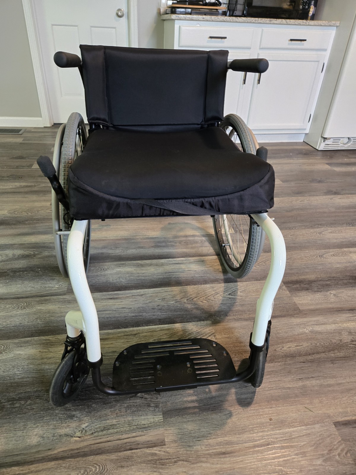 Quickie 5r Wheelchair 18"X 19"  Rigid 18 x 19