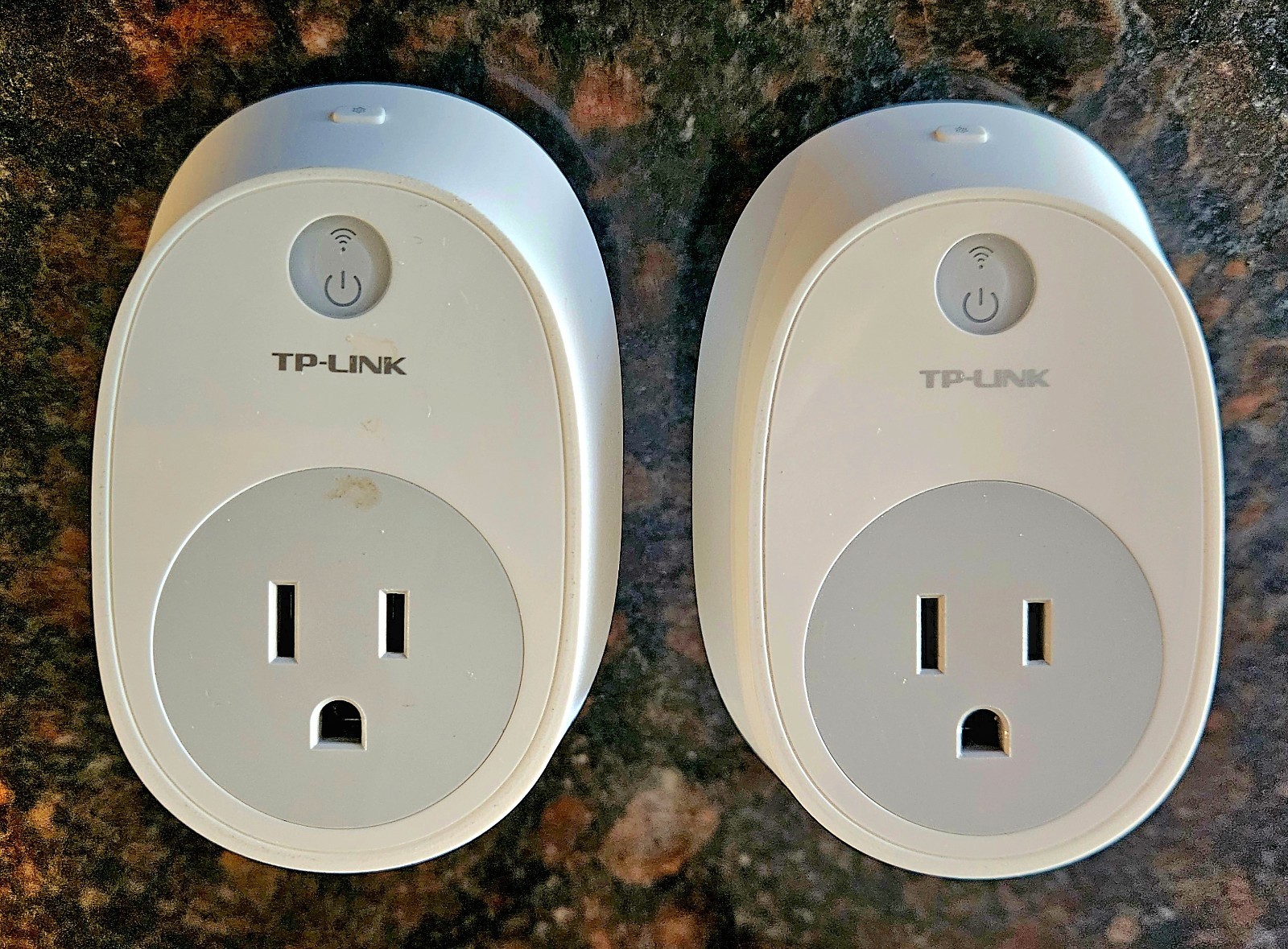 TP-Link HS100 Wi-Fi Smart Plug Kit - Twin Pack