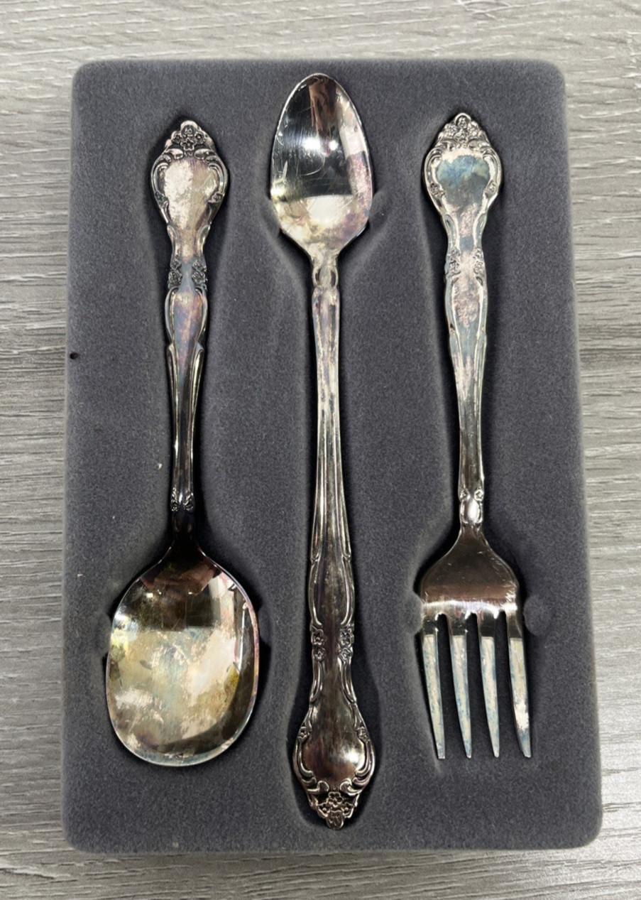 ONEIDA STAINLESS MADE IN USA 3 PC BABY SET AFFECTION