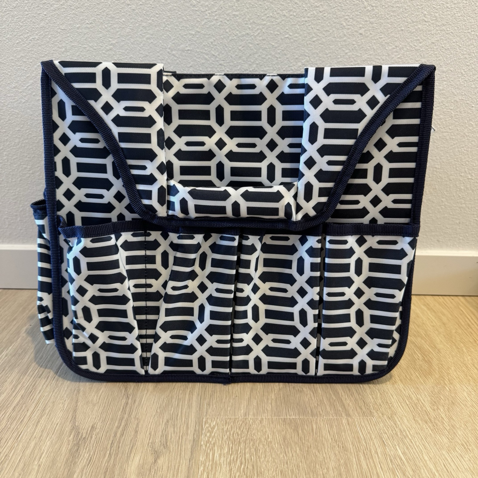 Craft Hobby Bag Sturdy Handles EUC Pockets Zippers Blue White Structured Bottom