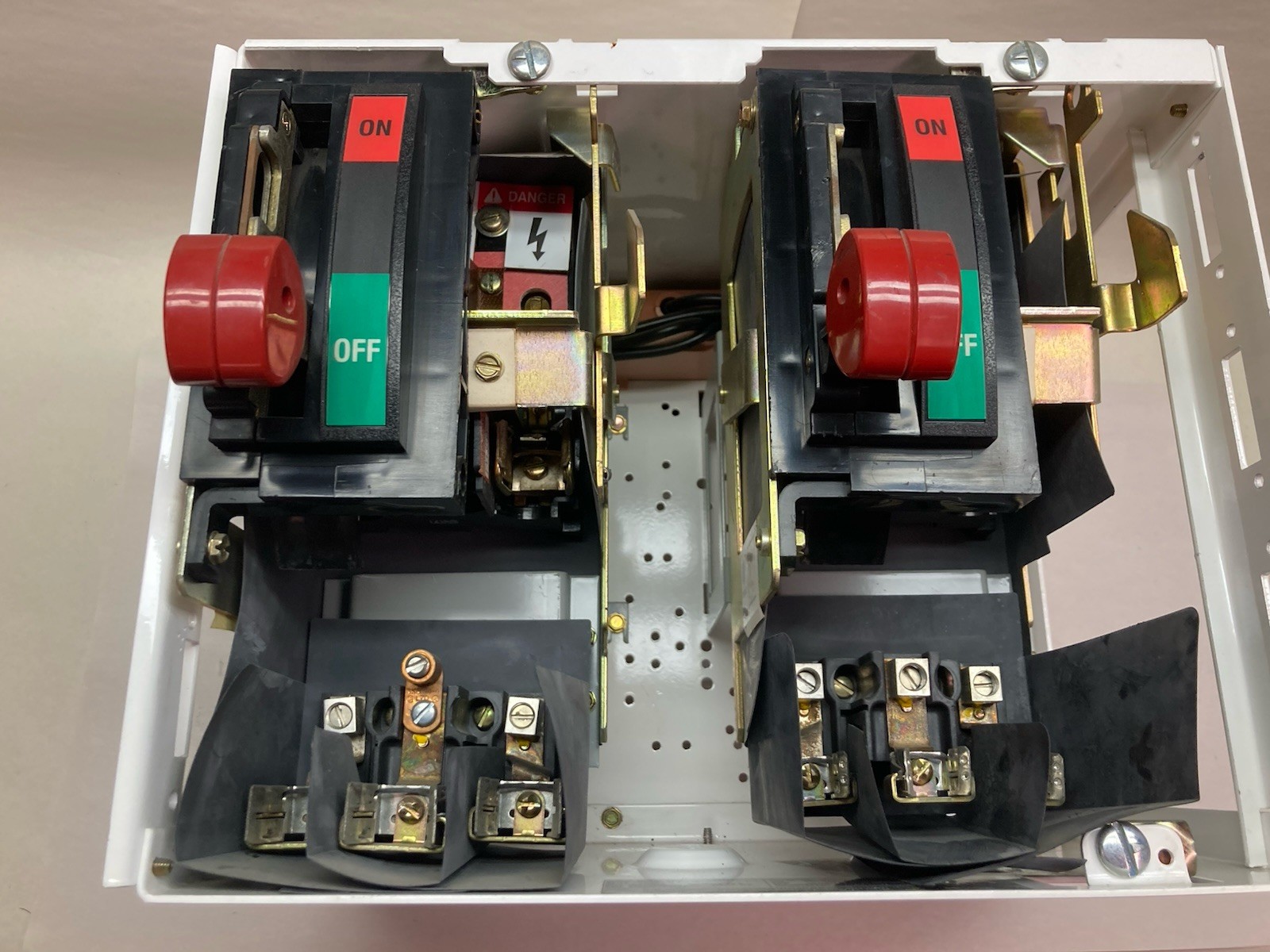 GE,E33752,Evolution FDRFUSW Dual FUSED Disconnect MCC Bucket 60A 480V