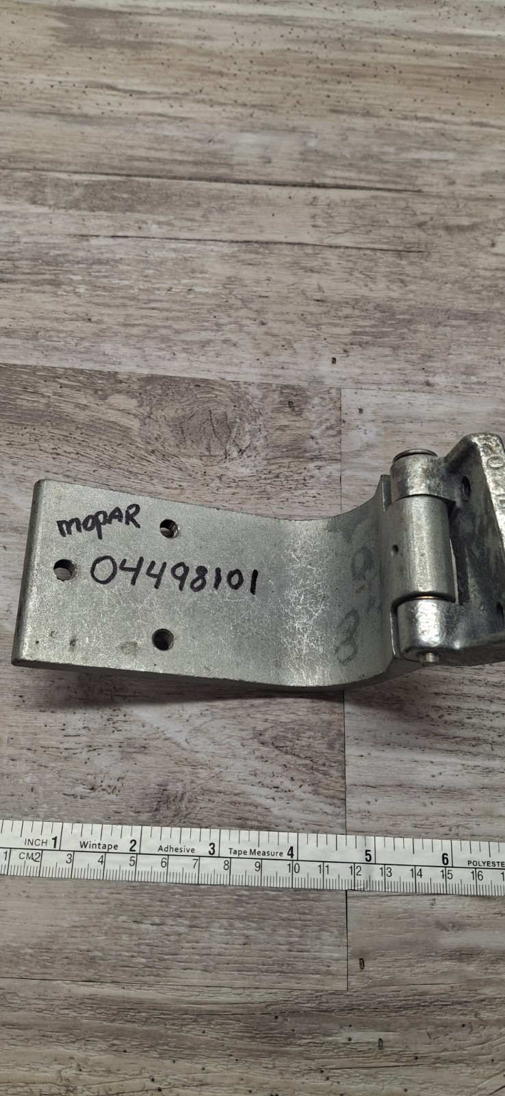 Hinge 04498101