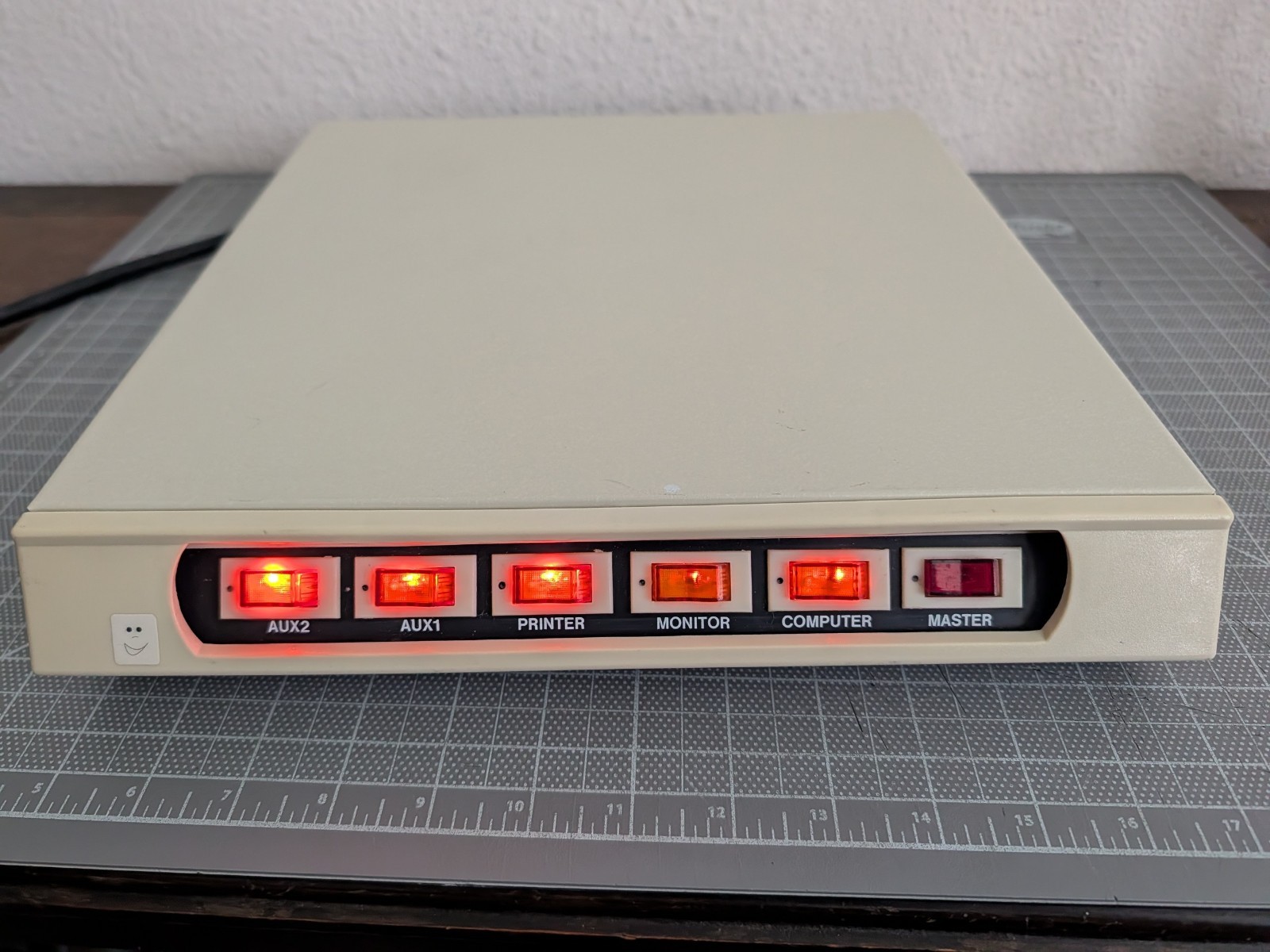 Vintage Computer Power Controller Surge Protector Power Supervisor Model MT-767